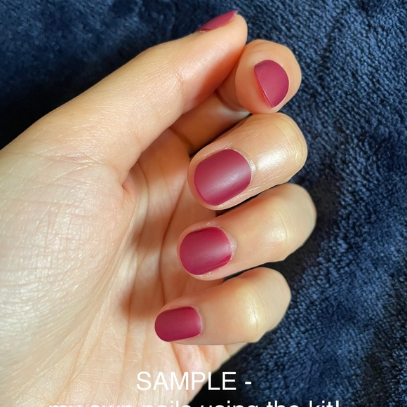 Nail Tip Fake Art Press on Nails with Glue Designs - Picture 2 of 3